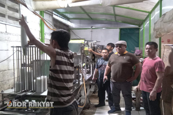 Bogor, Obor Rakyat - Sinergitas dalam menjalankan tugas Negara antara TNI – Polri terwujud dengan kerjasama antara Babinsa dengan Bhabinkamtibmas di Wilayah Hukum Polsek Cijeruk dalam melaksanakan kegiatan sehari-harinya.