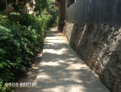 Pemdes Pekauman Bondowoso Bangun Jalan Paving Block, Kolam dan Pelimpah, Lewat Dana Desa 2024