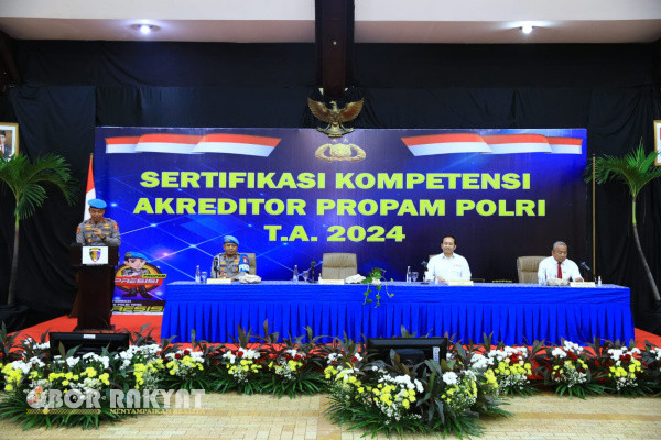 Jakarta, Obor Rakyat - Sebanyak 50 anggota Propam dari Polda jajaran mengikuti Sertifikasi Kompetensi Bintara Akreditor Propam Polri Gelombang II Tahun Anggaran 2024, pada Senin 22 Juli hingga Kamis 25 Juli 2024 di Jakarta.