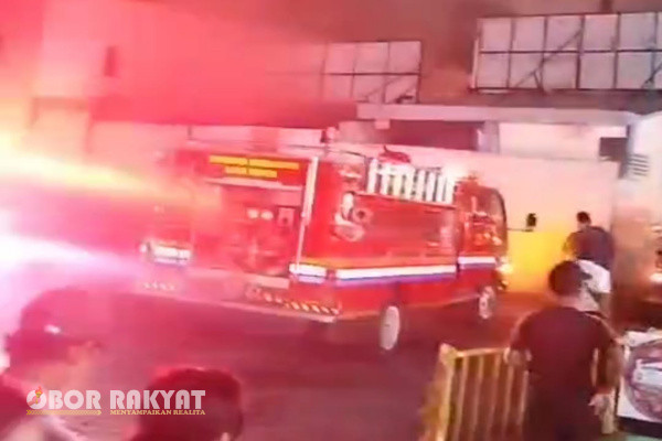 Depok, Obor Rakyat - Rumah Sakit (RS) Citra Arafiq, Jalan H Nadih No 53, Bakti Jaya, Sukmajaya, Kota Depok, Jawa Barat, kebakaran, Rabu (24/7/2024) malam.