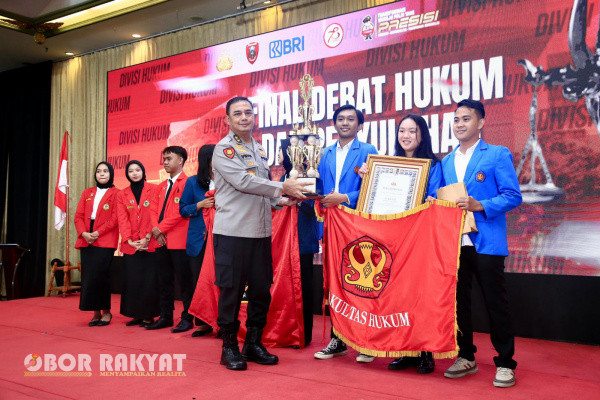 Jakarta, Obor Rakyat - Universitas Diponegoro (Undip) meraih Juara 1 Lomba Debat Hukum di tingkat Mabes Polri, Selasa (30/7/2024).
