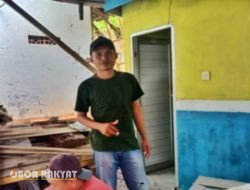 Puluhan Warga Desa Plalangan Situbondo, Membangun Sebuah Jamban 