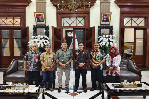 Bondowoso, Obor Rakyat - Terobosan demi terobosan terus dilakukan oleh jajaran management Perum Perhutani KPH Bondowoso, guna mencapai keberhasilan seluruh bidang pekerjaan yang telah ditetapkan dan diamantkan oleh Direksi Perhutani.