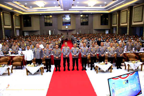 Surabaya, Obor Rakyat - Kepala Operasi Nusantara Cooling System (Kaops NCS) Polri, Irjen Pol Asep Edi Suheri meminta kepada Kepolisian Daerah Jawa Timur (Polda Jatim) untuk mengoptimalkan upaya cooling system atau melakukan pendinginan suhu politik jelang Pemilihan Kepala Daerah (Pilkada) Serentak 2024.