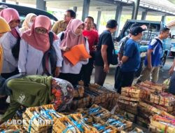 Guna Mengetahui Karakteristik, Disnakkan Bondowoso Ngambil Sampel Ikan Pindang di Pasar Kota Kulon
