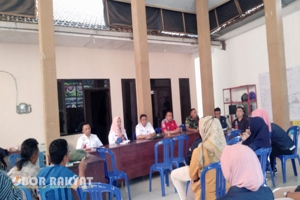 Bondowoso, Obor Rakyat - Pemerintah Desa (Pemdes) Leprak, Kecamatan Klabang, Kabupaten Bondowoso menggelar rapat koordinasi (rakor) tentang penyaluran pupuk bersubsidi.