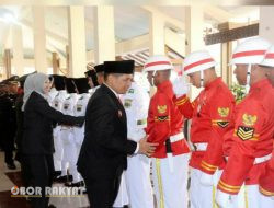 Pj Bupati Hadi Kukuhkan 74 Paskibraka Bondowoso