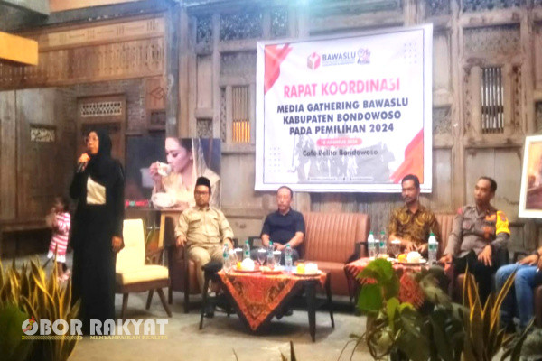 Bondowoso, Obor Rakyat – Bawaslu Kabupaten Bondowoso, Provinsi Jawa Timur, menggelar rapat koordinasi Media Gathering tentang penyelenggaraan tahapan Pemilihan Umum Kepala Daerah (Pilkada) serentak tahun 2024.