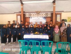 Momen Penutupan dan Perpisahan Mahasiswa KKN UIN KHAS di Desa Tapanrejo Banyuwangi 