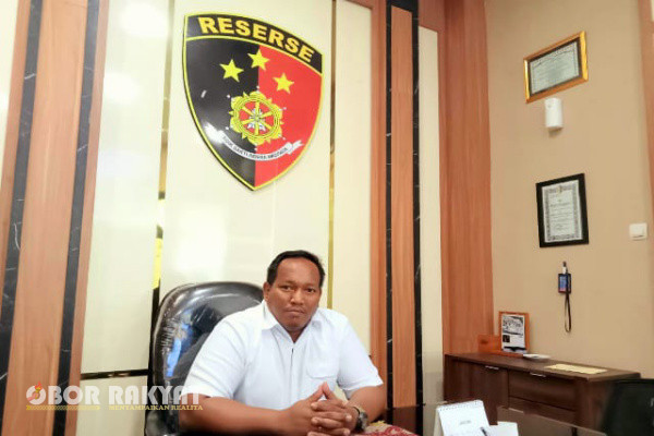 Banyuwangi, Obor Rakyat - Kasat Reskrim Polresta Banyuwangi, Polda Jatim, Kompol Andrew Vega, akhirnya buka suara dan memberikan tanggapan setelah berita tayang.