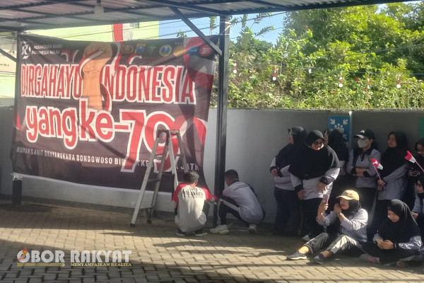 Bondowoso, Obor Rakyat - Dalam rangka memperingati hari ulang tahun (HUT) kemerdekaan Republik Indonesia yang ke- 79, Rumah sakit (RS) Bhayangkara Kabupaten Bondowoso menggelar lomba Agustusan.