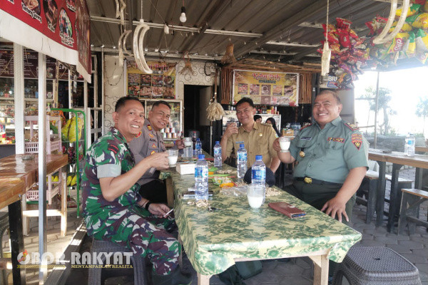 Bondowoso, Obor Rakyat - Arahan Administratur Perum Perhutani KPH Bondowoso, Misbakhul Munir di beberapa kali saat memimpin apel pagi, tidak henti-hentinya mengingatkan kepada seluruh jajarannya agar meningkatkan kewaspadaan untuk melakukan antisipasi dan pencegahan sedini mungkin guna terhindar dari kejadian kebakaran hutan dan lahan (Karhutla).