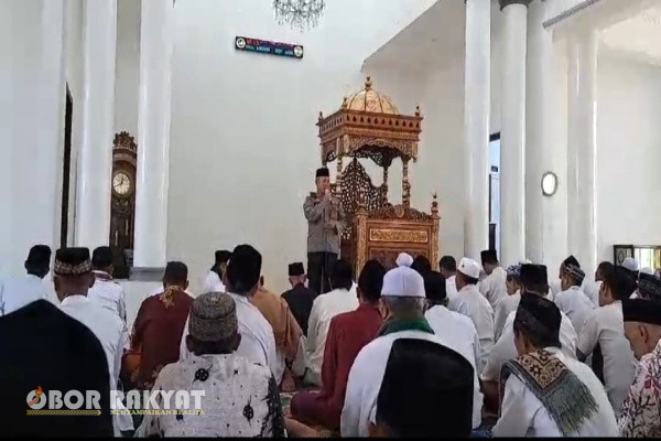 Banyuwangi, Obor Rakyat – Polresta Banyuwangi intensifkan Program Safari dan Jumat Curhat sebagai upaya cooling system menjelang pemilihan kepala daerah ( Pilkada) 2024 secara serentak.