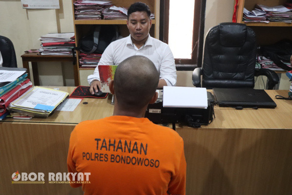 Bondowoso, Obor Rakyat - Seorang pemuda di Bondowoso diduga kuat melakukan penganiayaan pada pacarnya hingga babak belur.