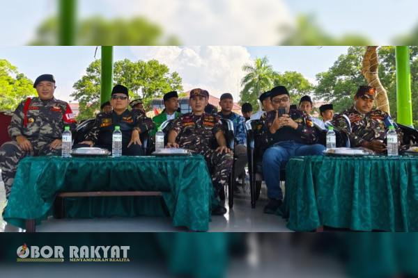 Bondowoso, Obor Rakyat - Tidak dapat dipungkiri, sejarahpun telah mencatat bahwa Ulama dan Santri memiliki peran penting dalam perjuangan untuk meraih kebebasan untuk kemerdekaan Negara Republik Indonesia tercinta ini, dari cengkraman kaum penjajah.