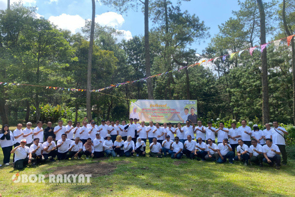 Malang, Obor Rakyat - Menjaga, merawat dan melindungi kawasan hutan beserta seluruh aset yang ada dan merupakan kekayaan negara guna dimanfaatkan sebesar besarnya untuk kemakmuran rakyat bukanlah hal mudah, tentunya diperlukan dukungan dari berbagai pihak terutama dari Aparat Penegak Hukum (APH).