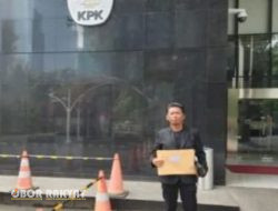 Datangi Gedung Merah Putih, Aktivis Antikorupsi Asal Situbondo Desak KPK Tahan Bupati Karna Suswandi 