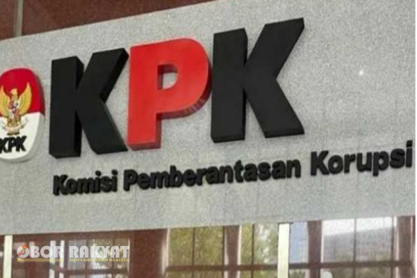 Surabaya, Obor Rakyat - Komisi Pemberantasan Korupsi (KPK) memeriksa seluruh anggota DPRD Jawa Timur, periode 2019-2024 dalam menangani kasus dugaan korupsi dana hibah melalui pokok-pokok pikiran (pokir) yang nilainya mencapai Rp 1,8 triliun.