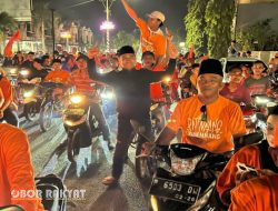 Menang Pilbup Situbondo, Ribuan Pendukung Rio-Ulfi Konvoi dengan Khas Baju Oranye 