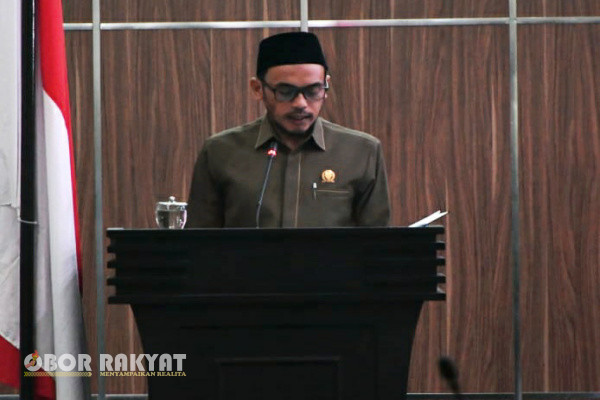 Bondowoso, Obor Rakyat - Atas banyaknya keluhan masyarakat terhadap layanan kesehatan, Fraksi Partai Persatuan Pembangunan (F-PPP) DPRD Kabupaten Bondowoso soroti dan sarankan layanan Kesehatan di Puskesmas dan Rumah Sakit Umum Daerah (RSUD) untuk maksimal dalam layanan publik.