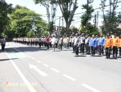 Kawal Proses Rekapitulasi Hasil Pilkada Tingkat Kabupaten, Polres Bondowoso Sekat-Alihkan Lalin