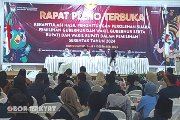 Bondowoso, Obor Rakyat - Komisi Pemilihan Umum (KPU) Kabupaten Bondowoso telah menyelesaikan rapat pleno rekapitulasi suara Pilkada tingkat Kabupaten, Rabu (4/12/2024), di aula Hotel Palm.