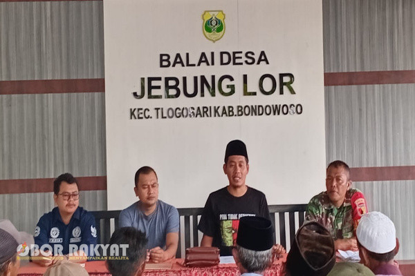 Bondowoso, Obor Rakyat - Pemerintah Desa (Pemdes) Jebung Lor, Kecamatan Tlogosari, Kabupaten Bondowoso, sedang melangsungkan sosialisi Bantuan Langsung Tunai (BLT) yang bersumber dari Dana Desa (DD).
