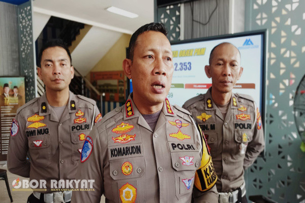 Surabaya, Obor Rakyat - Jelang Operasi Lilin Semeru 2024 - 2025, Direktorat Lalulintas (Ditlantas) Polda Jatim telah menyiapkan sejumlah skema pengamanan dan pelayan, baik pada jalur lalulintas keluar masuk Jawa Timur, maupun Jalur wisata yang mejadi tujuan masyarakat.