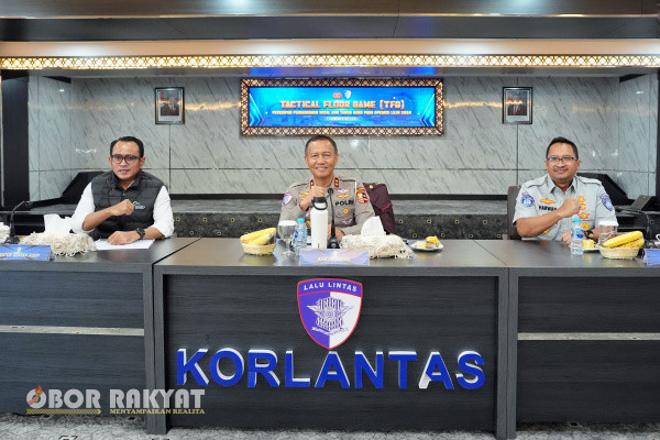 Jakarta, Obor Rakyat - Korps Lalu Lintas (Korlantas) Polri menggelar Tactical Floor Game (TFG) untuk memastikan kesiapan pelaksanaan Operasi Lilin 2024.