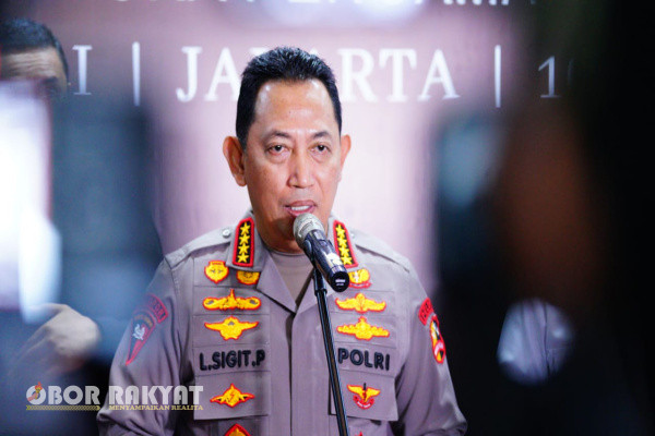 Jakarta, Obor Rakyat - Kapolri Jenderal Pol. Listyo Sigit Prabowo memastikan personel TNI-Polri dikerahkan untuk mengamankan 61 ribu lebih objek, seperti gereja dan tempat rekreasi, di momen perayaan Natal dan Tahun Baru (Nataru).