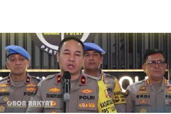 Jakarta, Obor Rakyat - Sebanyak 18 oknum polisi ditangkap Divisi Propam Polri karena diduga terlibat dalam aksi pemerasan terhadap warga negara asing (WNA) yang menjadi penonton Djakarta Warehouse Project (DWP) 2024 di Jakarta International Expo, Kemayoran, Jakarta Pusat, pada Minggu (15/12/2024) lalu.
