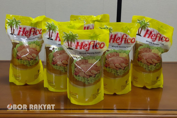 Jakarta, Obor Rakyat - Kesehatan dan kelestarian lingkungan kerap menjadi isu yang saling berkaitan, terutama dalam penggunaan bahan kebutuhan sehari-hari seperti minyak goreng. Salah satu produk yang menjadi perhatian adalah Minyak Hefico, minyak goreng berkualitas yang telah lulus uji Badan Pengawas Obat dan Makanan (BPOM) serta mendapatkan sertifikat halal.