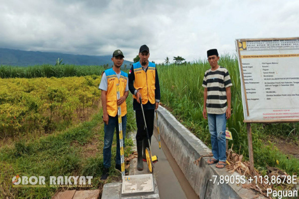 Bondowoso, Obor Rakyat - Dalam rangka mendukung kedaulatan pangan dan upaya peningkatan kemampuan ekonomi, serta kesejahteraan masyarakat, Pemerintah Desa (Pemdes) Paguan, Kecamatan Tamankrocok, Kabupaten Bondowoso, Jawa Timur, membangun sebuah peningkatan jaringan irigasi melalui Program Percepatan Peningkatan Tata Guna Air P3-TGAI) tahun anggaran 2024.