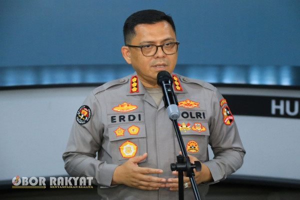 Jakarta, Obor Rakyat – Kepolisian Negara Republik Indonesia (Polri) menunjukkan komitmen tegas dalam penegakan kode etik dengan menggelar sidang Kode Etik Profesi Polri (KKEP) terhadap sembilan anggota yang terlibat pelanggaran etik pada kasus Djakarta Warehouse Project (DWP) 2024.