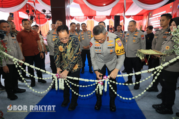 Surabaya, Obor Rakyat - Kepolisian Daerah Jawa Timur (Polda Jatim) meresmikan sebuah bangunan gedung Direktorat Reserse Kriminal Khusus dan Bidang Humas.