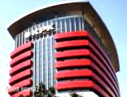 Bupati Situbondo Karna Suswandi Mangkir dari Panggilan KPK, Pemeriksaan Dijadwal Ulang