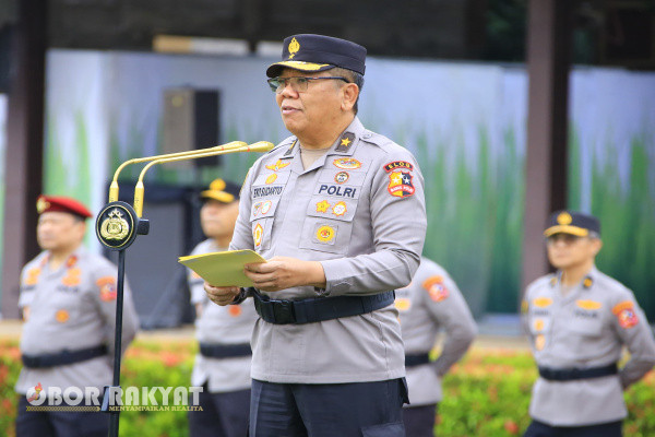 Jakarta, Obor Rakyat - Upacara Peringatan Hari Kesadaran Nasional di Lingkungan Mabes Polri diselenggarakan hari ini, Jumat (17/1/2025).