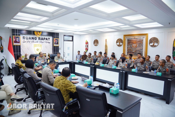 Jakarta, Obor Rakyat - Inspektorat Pengawas Umum (Irwasum) Polri, Komjen Dedi Prasetyo, mengundang 16 anggota Polri yang masuk melalui jalur disabilitas.