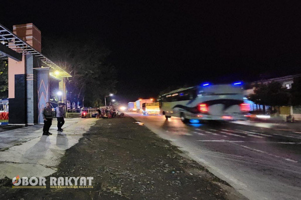 Probolinggo, Obor Rakyat - Dalam rangka mengantisipasi kejahatan begal dan balap liar, Polres Probolinggo Polda Jatim menggelar Patroli Kegiatan Rutin Yang Ditingkatkan (KRYD).