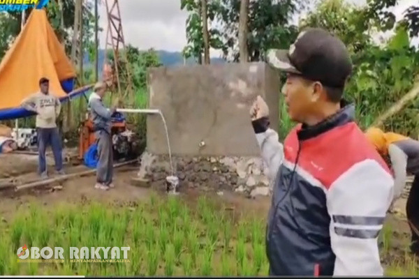 Bondowoso, Obor Rakyat - Lahan kering merupakan lahan dengan ketersediaan air terbatas, kondisi tanah yang kurang subur (minim unsur hara), memiliki tekstur tanah mengandung padas dan berpasir dengan suhu yang sangat tinggi serta kelembaban rendah.