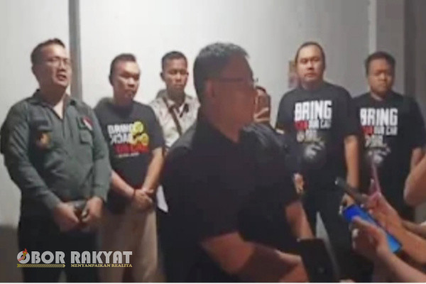 Sidoarjo, Obor Rakyat - Seorang pria warga Kalitengah, Tanggulangin, Sidoarjo akan berurusan dengan hukum. Dia resmi dilaporkan ke Polres setempat atas dugaan penggelapan mobil rental.