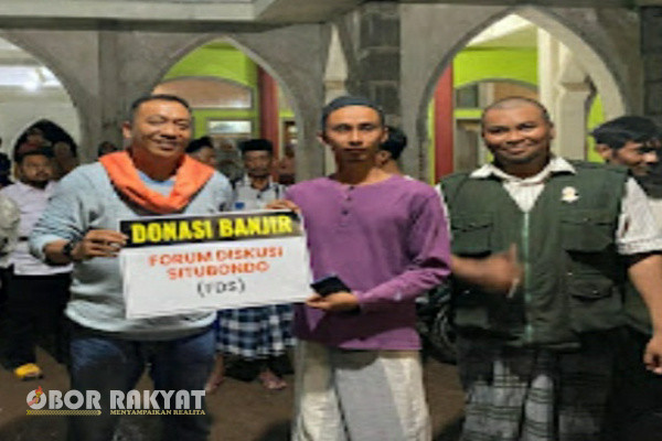 Situbondo, Obor Rakyat - Bupati Situbondo terpilih, Yusuf Rio Wahyu langsung meninjau korban banjir di Desa Selowongo, Kecamatan Bungatan, pulang dari Jakarta, Rabu (5/2/2025).
