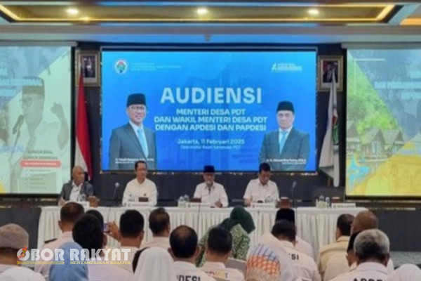 Jakarta, Obor Rakyat - Menteri Desa, Pembangunan Daerah Tertinggal (Mendes PDT) Yandri Susanto menerima audiensi Asosiasi Pemerintah Desa Seluruh Indonesia (Apdesi) serta Perkumpulan Aparatur Pemerintah Desa Seluruh Indonesia (Papdesi).