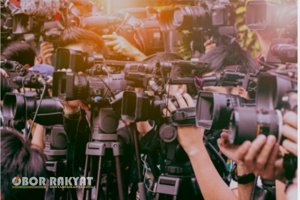 Jakarta, Obor Rakyat - Profesi wartawan memiliki standar etik dan independensi yang harus dijaga. Namun, di berbagai