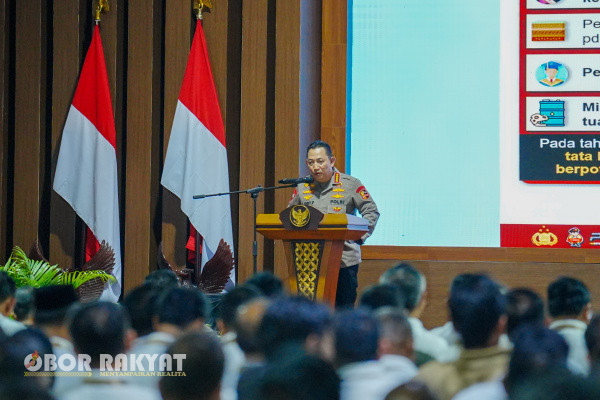 Magelang, Obor Rakyat - Kepala Kepolisian Negara Republik Indonesia (Kapolri), Jenderal Pol. Listyo Sigit Prabowo menjadi narasumber dalam retreat kepala daerah hari kelima di Lembah Tidar, Akademi Militer (Akmil), Magelang, Jawa Tengah, Selasa (25/2/2025).