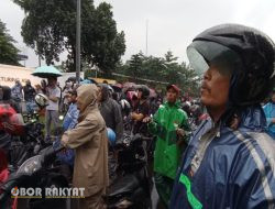Diduga PHK Sepihak, Buruh Bekasi Gelar Aksi di Depan Kantor PT YMMA