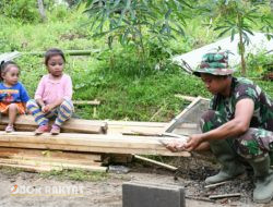 Anak-anak di Desa Gunosari Terlihat Ceria dengan Satgas TMMD Ke- 123 Kodim 0822 Bondowoso