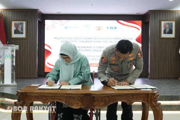 Jakarta, Obor Rakyat - Kementerian Pemberdayaan Perempuan dan Perlindungan Anak (KemenPPPA) menandatangani kerja sama dengan Bareskrim Polri hingga Perhimpunan Advokat Indonesia (Peradi). Kerja sama ini terkait percepatan penanganan kasus kekerasan terhadap perempuan dan anak.