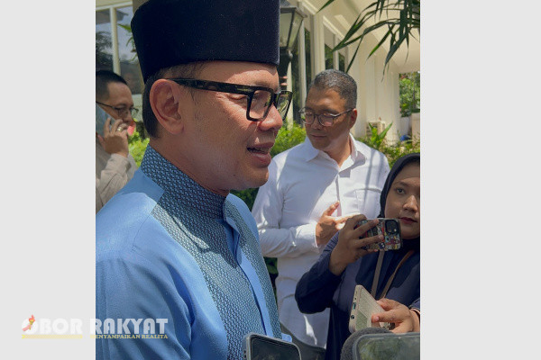 Jakarta, Obor Rakyat - Wakil Menteri Dalam Negeri (Wamendagri), Bima Arya Sugiarto, mengapresiasi Polri atas pelaksanaan mudik Idul Fitri 1446 Hijriah. Menurutnya, mudik tahun ini terasa lebih nyaman.