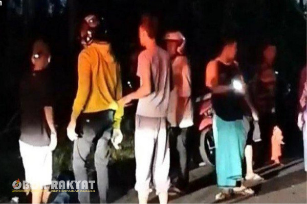 Bondowoso, Obor Rakyat - Seorang pengendara sepeda motor bernama Solehuddin (22) meninggal dunia setelah terlibat kecelakaan di Jalan Bondowoso-Besuki, Desa Selolembu Kecamatan Curahdami Kabupaten Bondowoso, Minggu (6/4/2025), sekitar pukul 01.30 WIB dini hari.